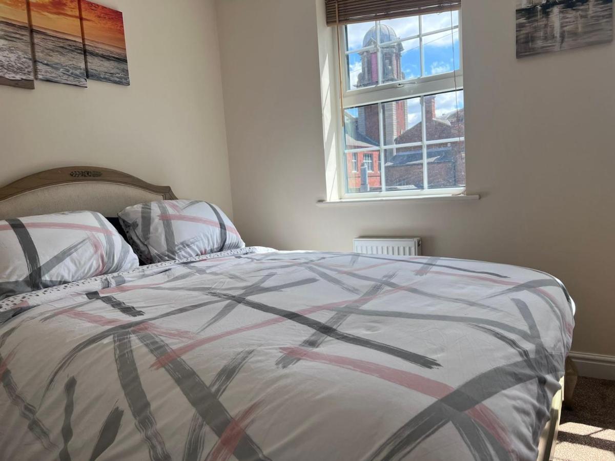 Centrally Located Lincolnshire Home With Free Parking On Premises المظهر الخارجي الصورة